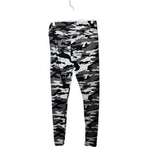 Justify Women's Black and Gray Camo Soft Leggings Sz M